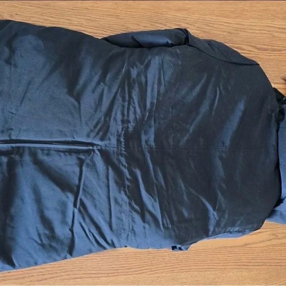 Canada Goose Black Zippered Outerwear - Picture 2 of 7